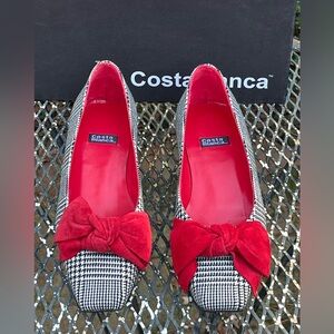 Costa Blanca Houndstooth Flats with Vibrant Red Bow
